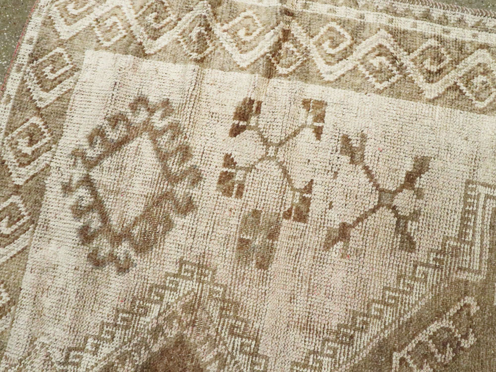 Vintage Turkish Anatolian Gallery Carpet, No.24737 - Staging