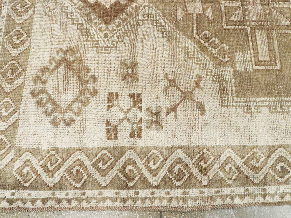 Vintage Turkish Anatolian Gallery Carpet, No.24737 - Staging