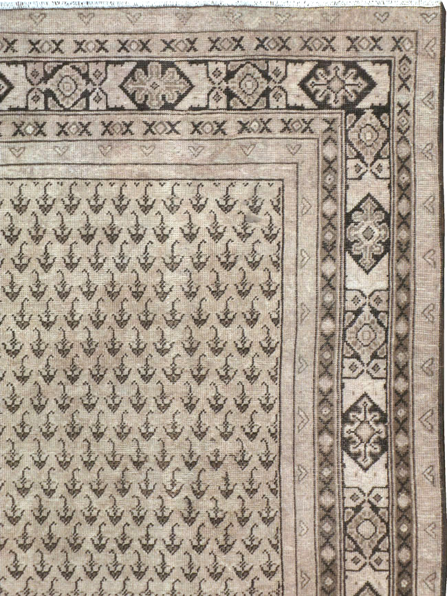 Vintage Persian Mahal Carpet, No.24740 - Staging