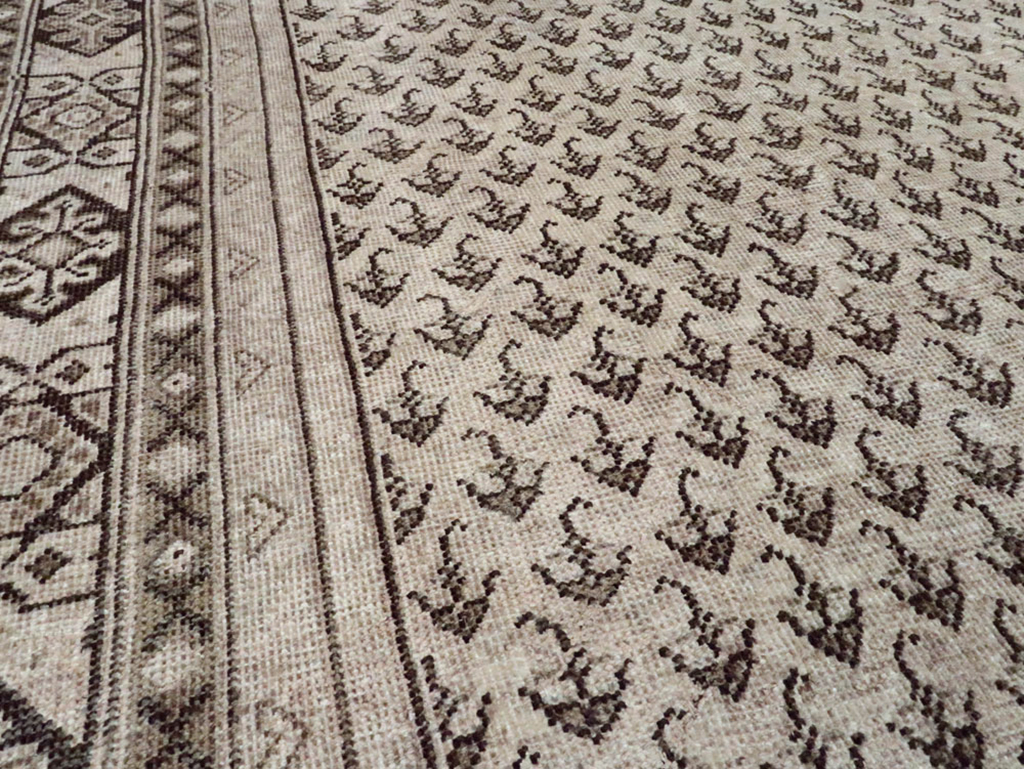 Vintage Persian Mahal Carpet, No.24740 - Staging