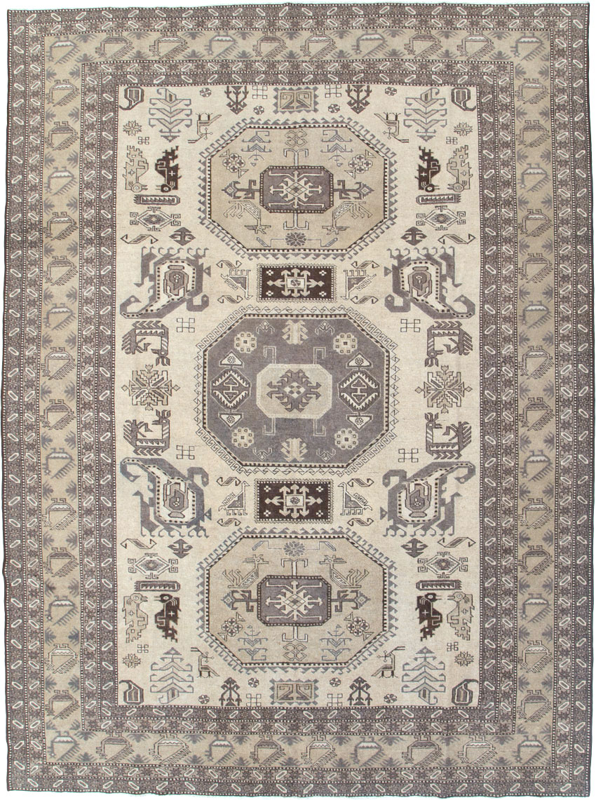Vintage Persian Veece Carpet, No.24880 - Staging