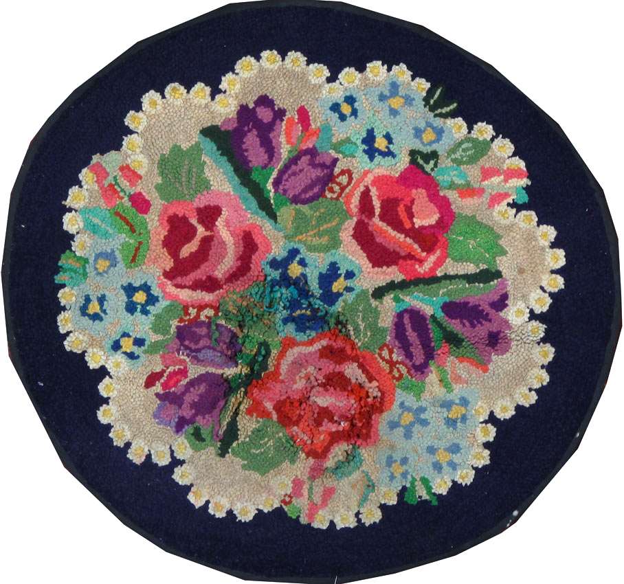 Vintage American Hooked Round Throw Rug, No.24978 - Staging