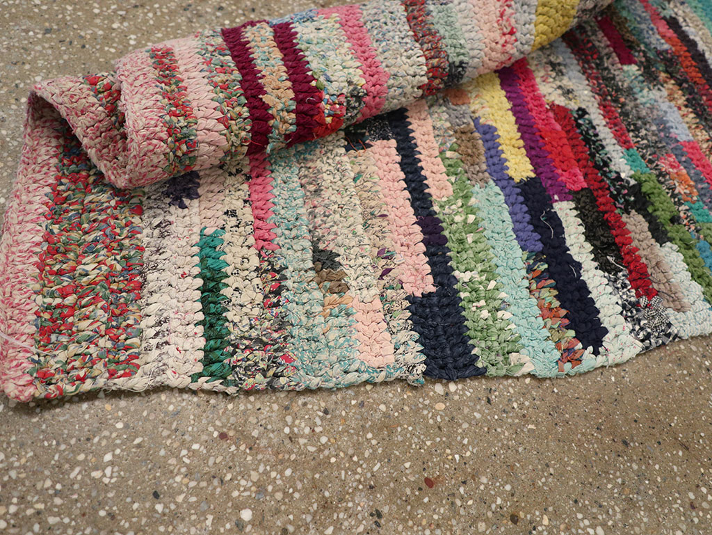 Vintage American Braid Throw Rug, No.24981 - Staging