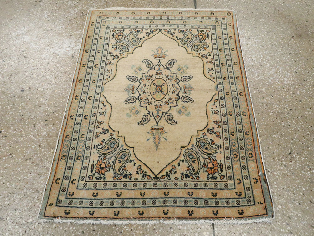 Antique Persian Tabriz Hagi Jalili Rug, No.25041 - Staging