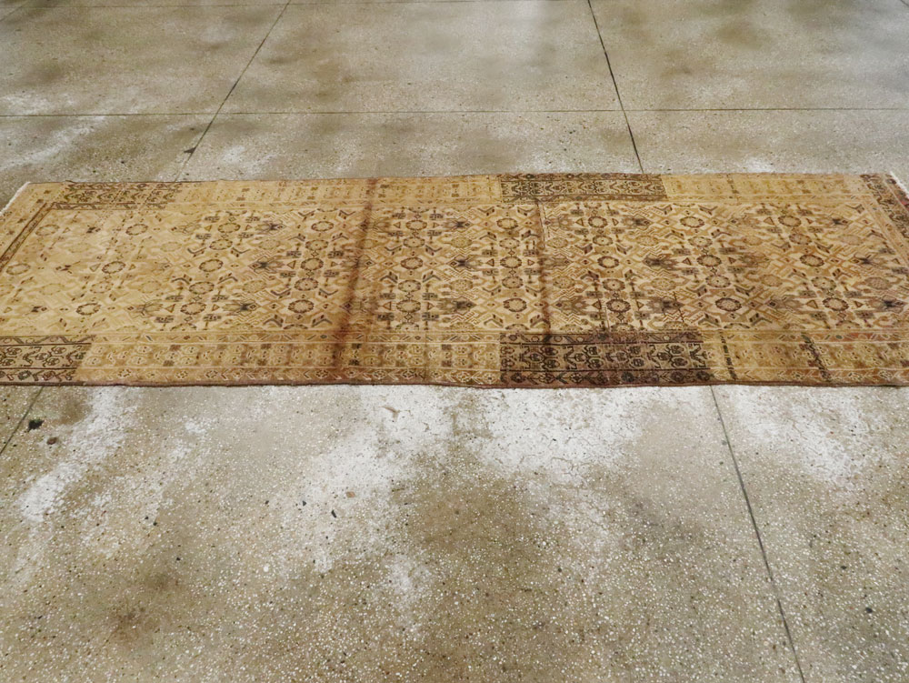 Vintage Persian Malayer Runner, No.25081 - Staging