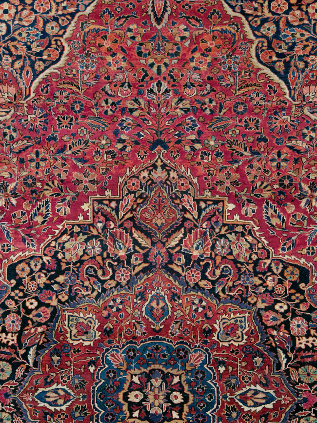 Antique Persian Sarouk Carpet, No.25095 - Staging