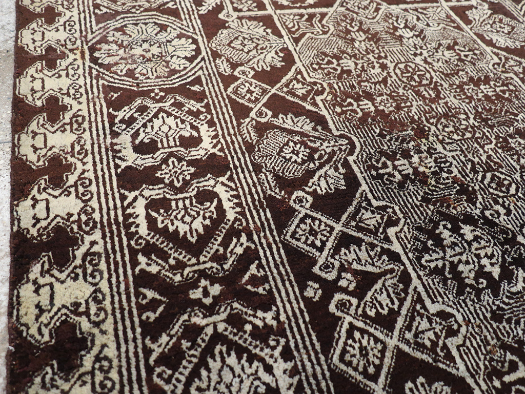 Antique Indian Agra Rug, No.25143 - Staging