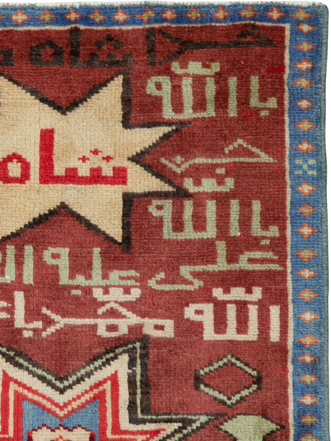 Vintage Persian Mahal Rug, No.25165 - Staging