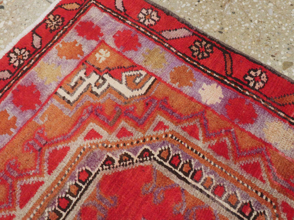 Vintage Persian Tabriz Rug, No.25170 - Staging