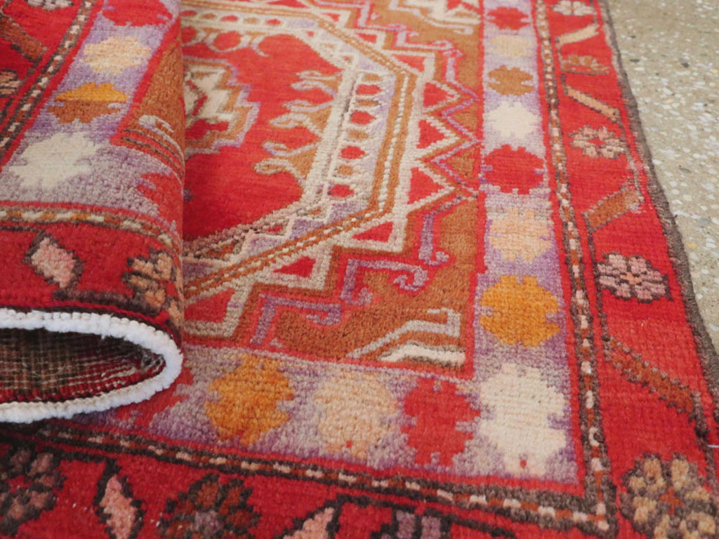 Vintage Persian Tabriz Rug, No.25170 - Staging