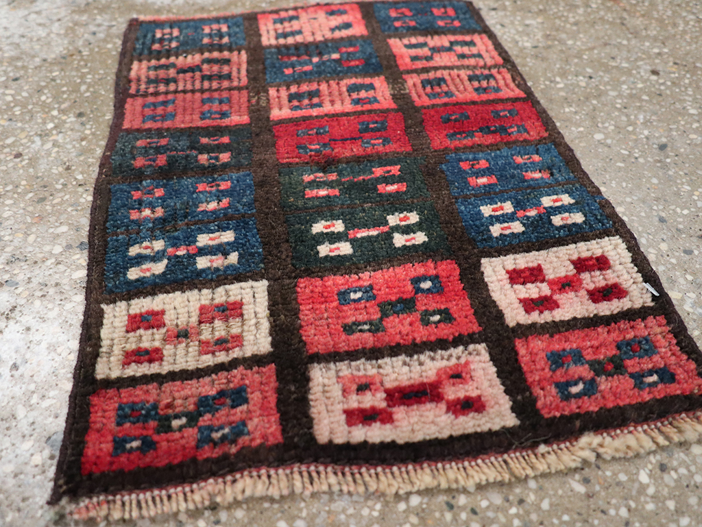 Vintage Persian Gabbeh Throw Rug, No.25174 - Staging