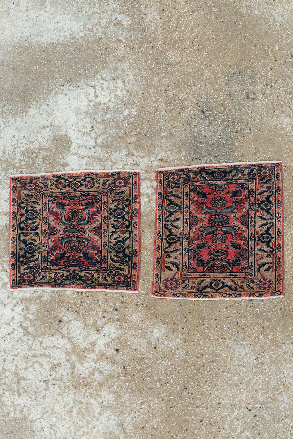 Vintage Persian Bidjar Rug (Pair: 1 of 2), No.25181 - Staging