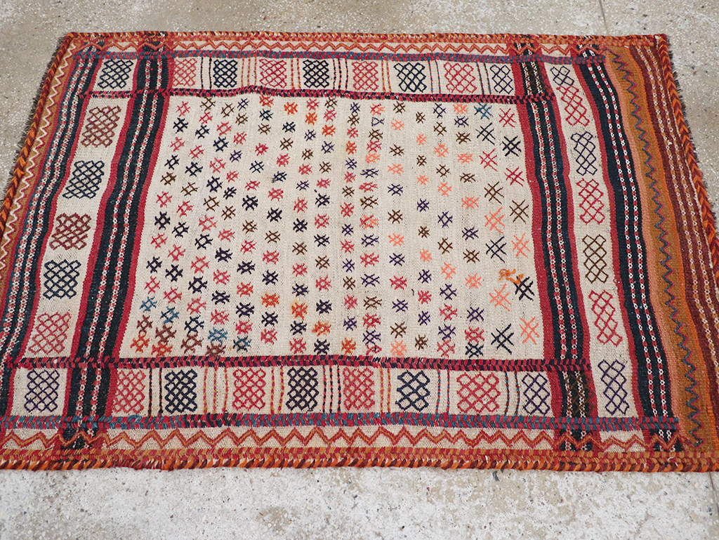 Vintage Persian Flatweave Kilim Throw Rug, No.25199 - Staging