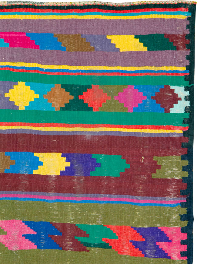 Vintage Persian Flatweave Kilim Rug (Pair: 2 of 2), No.25218 - Staging