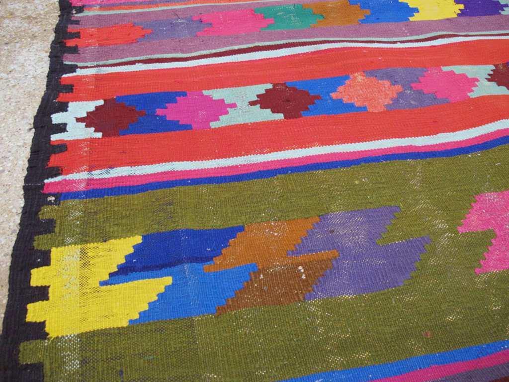 Vintage Persian Flatweave Kilim Rug (Pair: 2 of 2), No.25218 - Staging