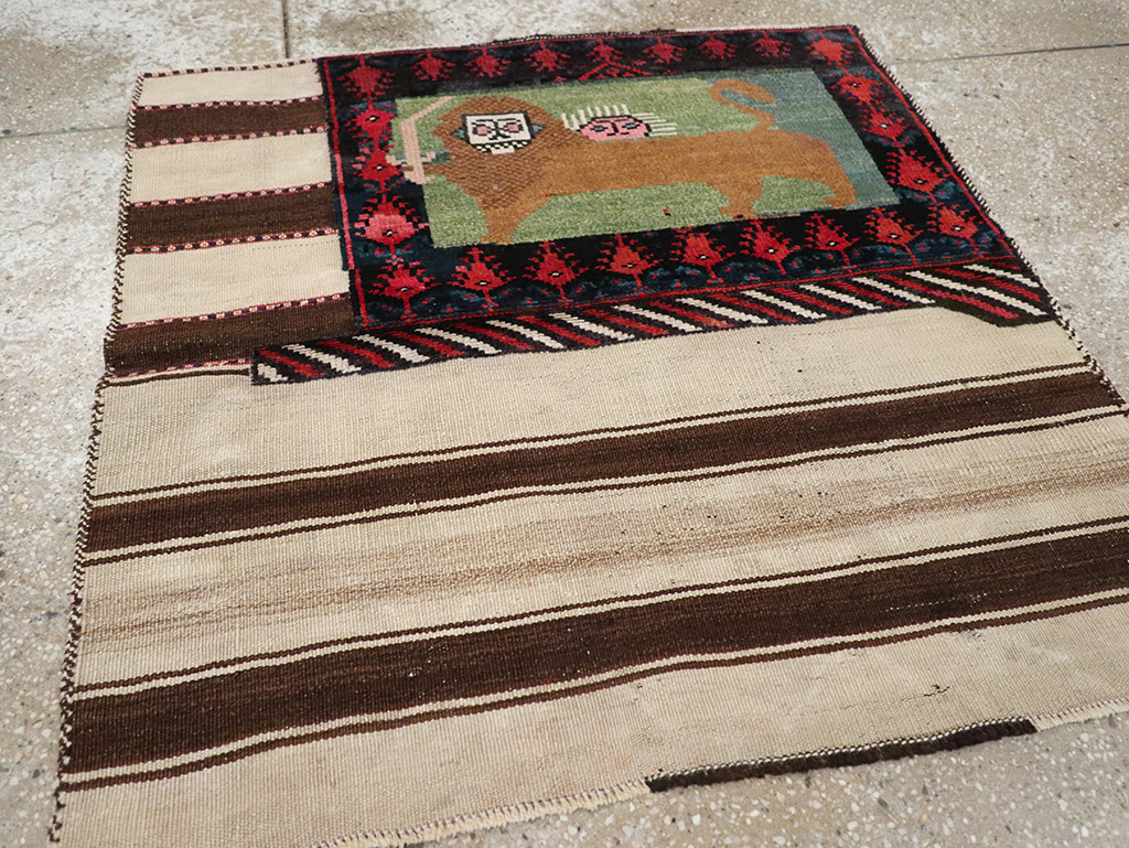 Vintage Persian Bakhtiari Pictorial Rug, No.25259 - Staging