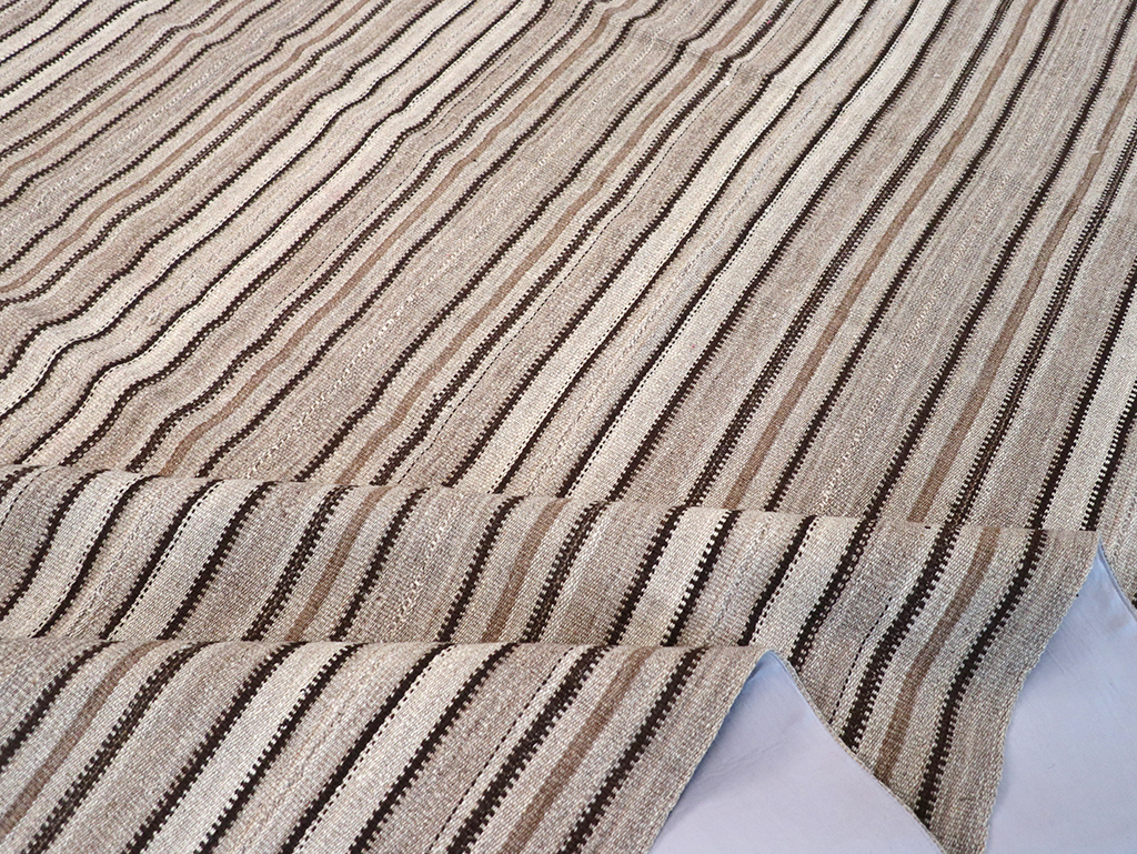 Vintage Persian Flatweave Kilim Room Size Carpet, No.25272 - Staging