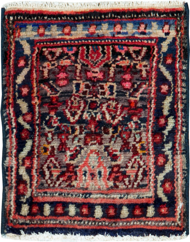 Vintage Persian Senneh Throw Rug, No.25277 - Staging