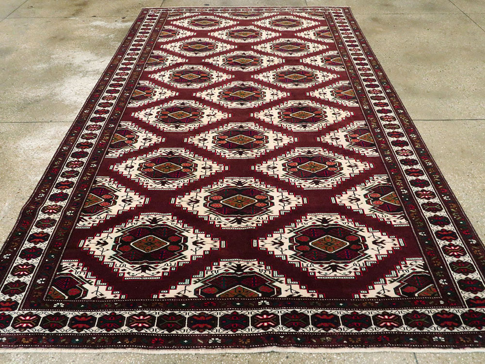 Vintage Central Asian Turkoman Carpet, No.25323 - Staging