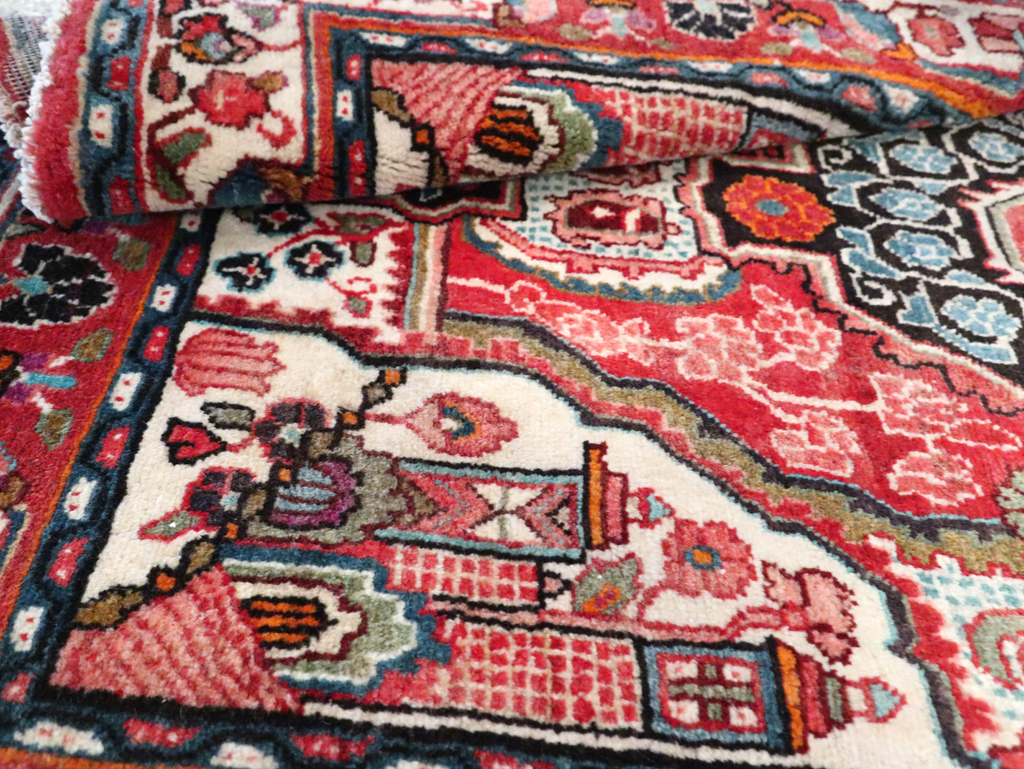 Vintage Persian Sarouk Throw Rug, No.25324 - Staging