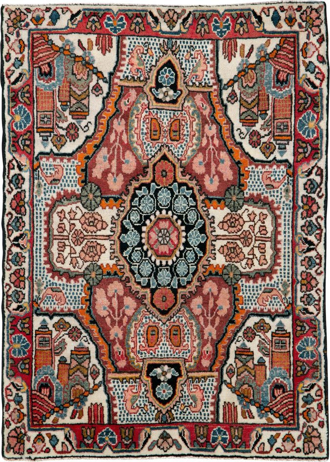 Vintage Persian Sarouk Rug, No.25325 - Staging