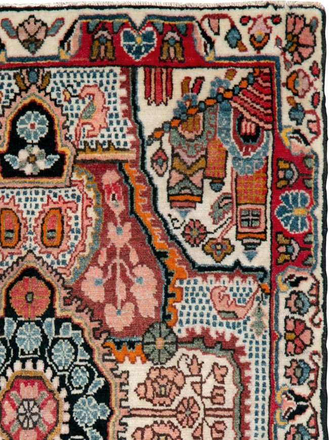 Vintage Persian Sarouk Rug, No.25325 - Staging