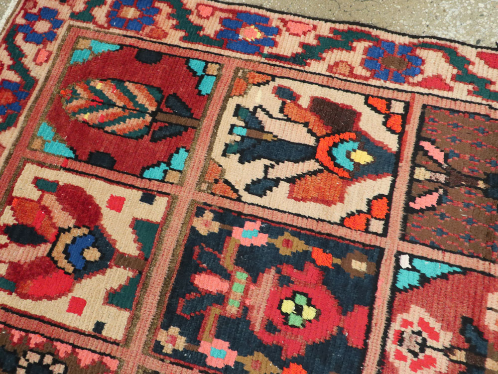 Vintage Persian Bakhtiari Rug, No.25383 - Staging