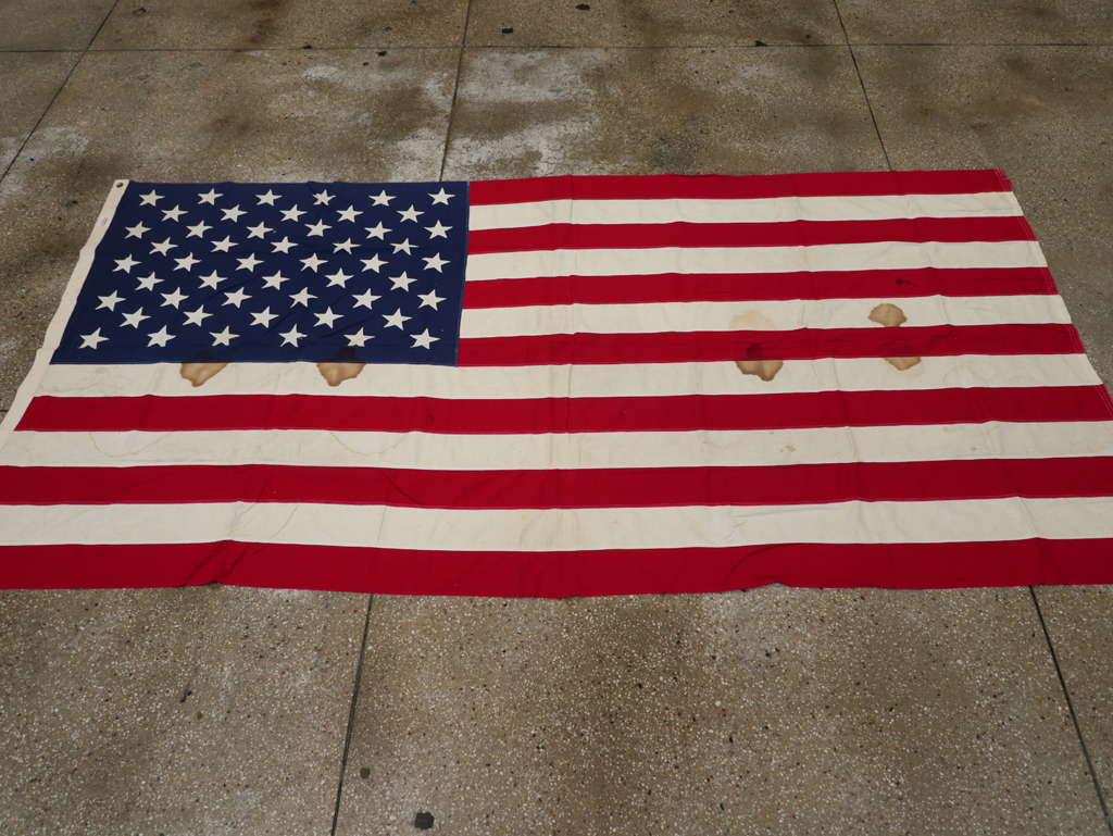 Vintage American Flag, No.25463 - Staging