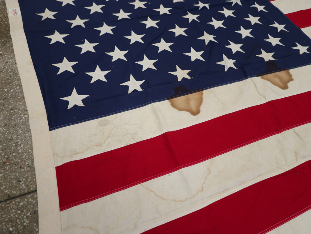 Vintage American Flag, No.25463 - Staging