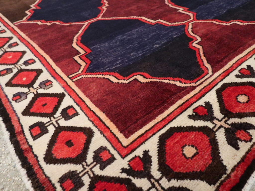 Vintage Persian Bakhtiari Carpet, No.25532 - Staging