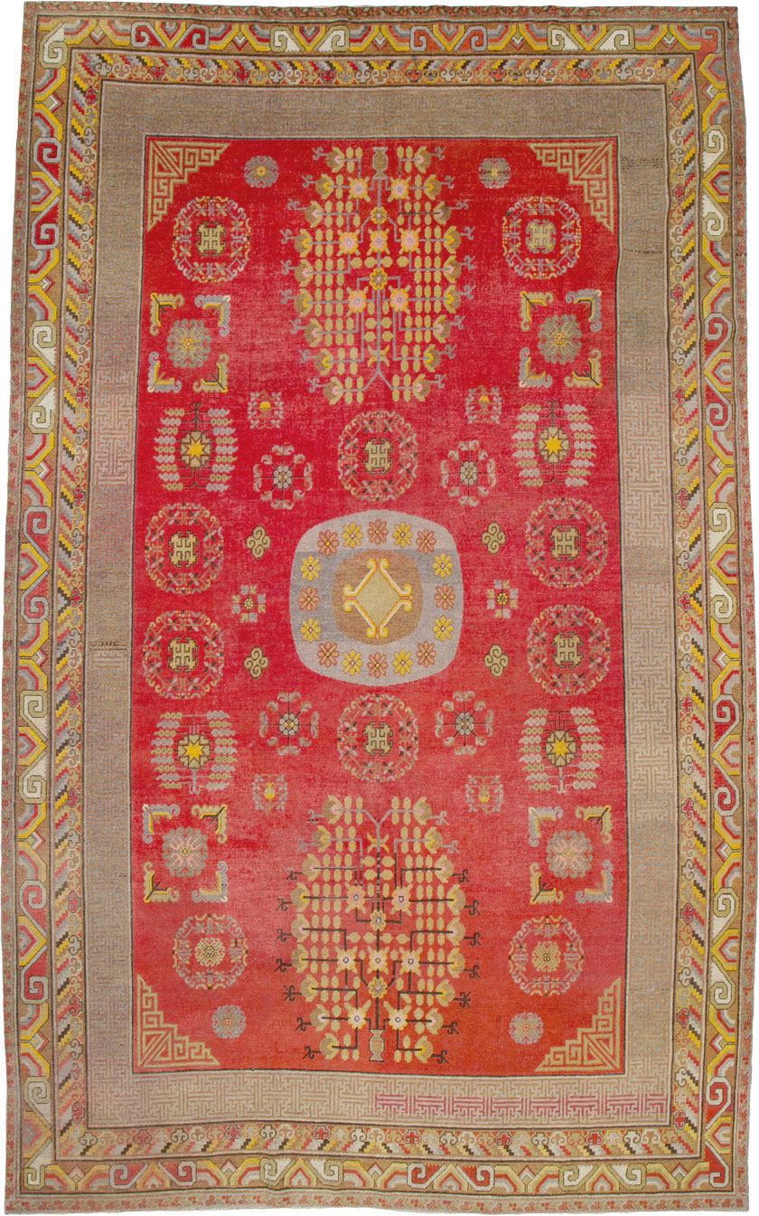 Vintage East Turkestan Khotan Carpet, No.25542 - Staging