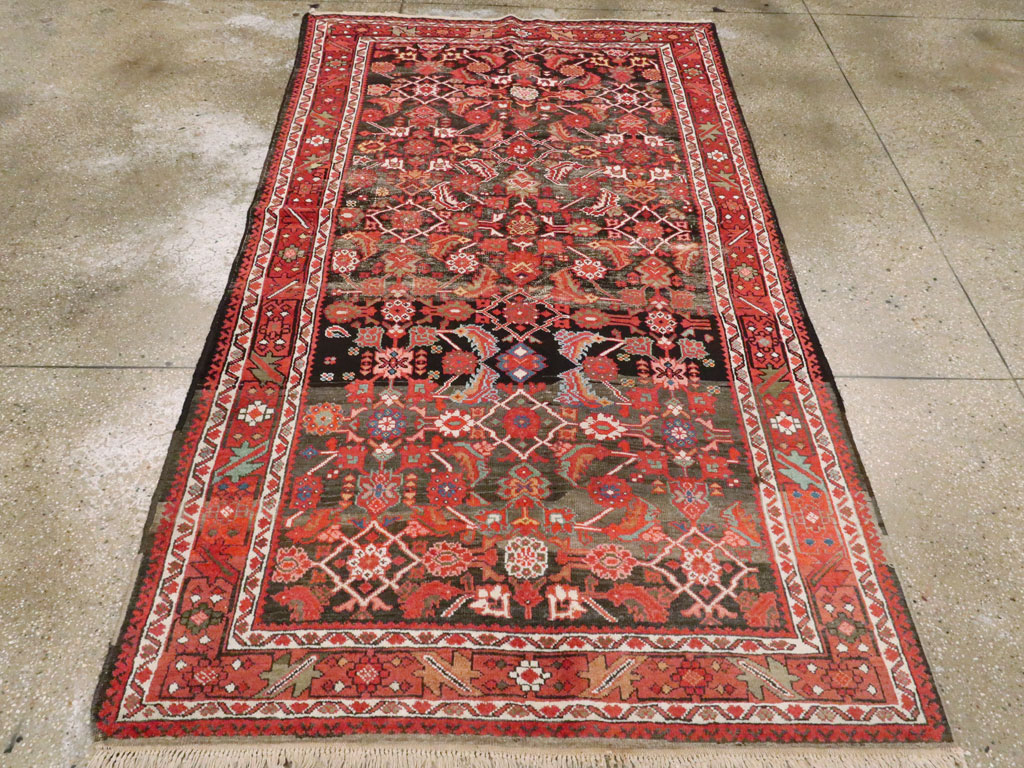 Antique Persian Mahal Rug, No.25548 - Staging
