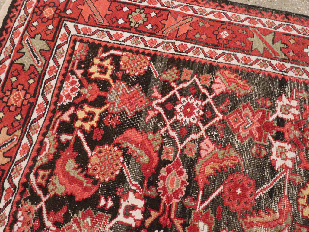 Antique Persian Mahal Rug, No.25548 - Staging
