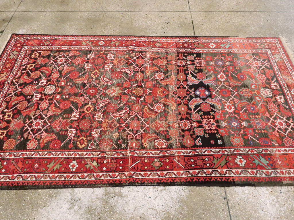 Antique Persian Mahal Rug, No.25548 - Staging