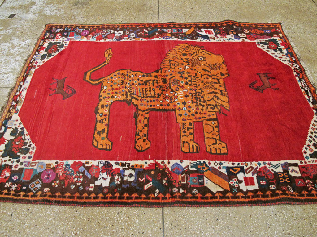 Vintage Persian Shiraz Pictorial Rug, No.25549 - Staging