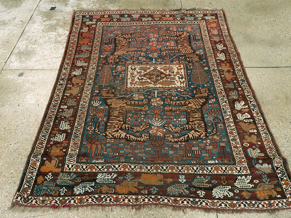 Antique Persian Qashqai Pictorial Rug, No.25570 - Staging