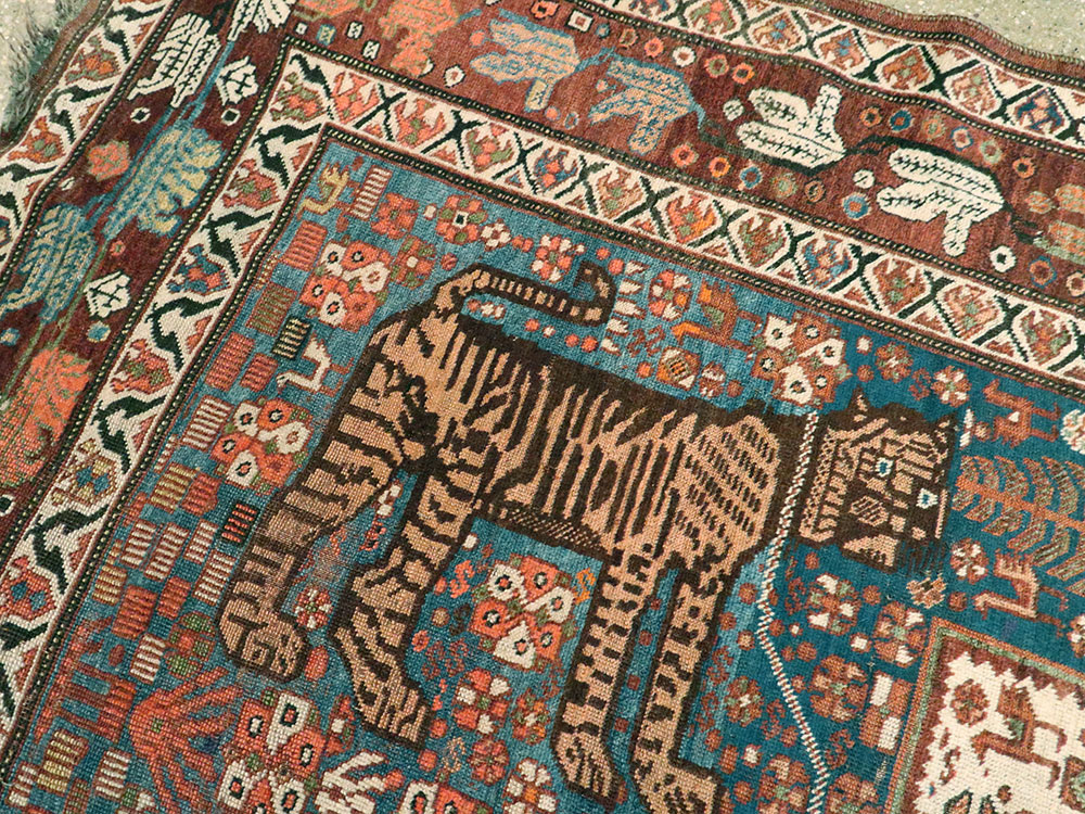 Antique Persian Qashqai Pictorial Rug, No.25570 - Staging