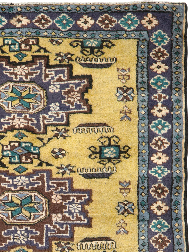 Vintage Tabriz Rug, No.25603 - Staging