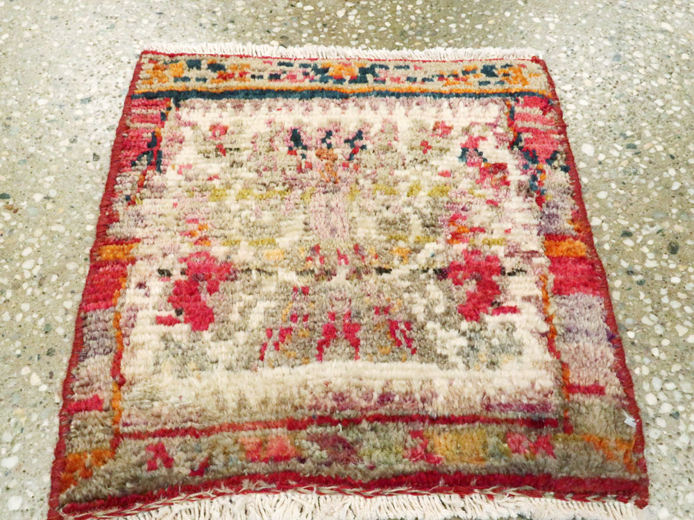 Vintage Persian Shiraz Tribal Bag Face, No.25634 - Staging