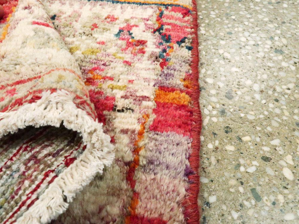 Vintage Persian Shiraz Tribal Bag Face, No.25634 - Staging