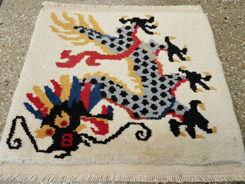 Vintage Chinese Art Deco Rug, No.25656 - Staging