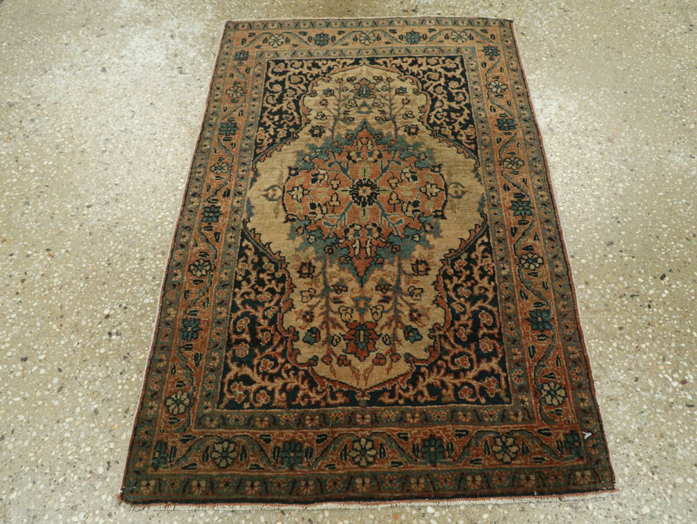 Antique Tabriz Hagi Jalili Rug, No.25684 - Staging
