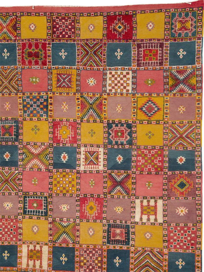 Vintage Moroccan Oversize Carpet, No.25717 - Staging