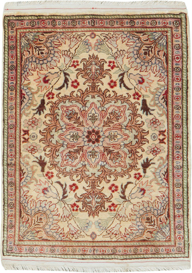 Vintage Turkish Herekeh Silk Rug, No.25721 - Staging