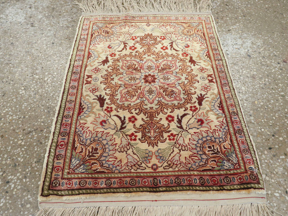 Vintage Turkish Herekeh Silk Rug, No.25721 - Staging