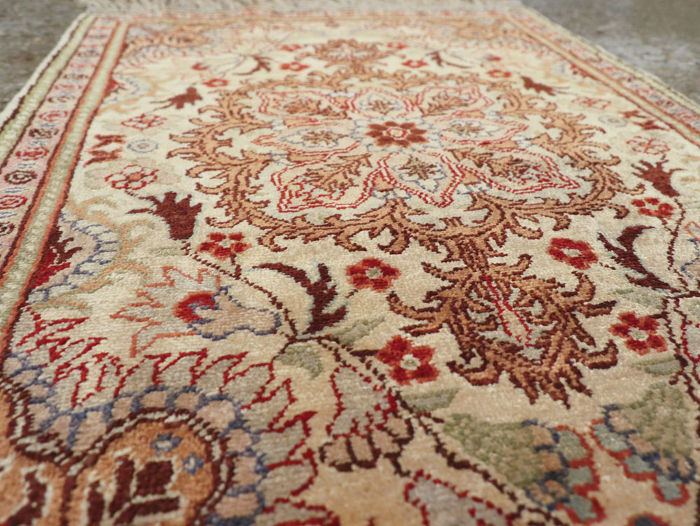 Vintage Turkish Herekeh Silk Rug, No.25721 - Staging