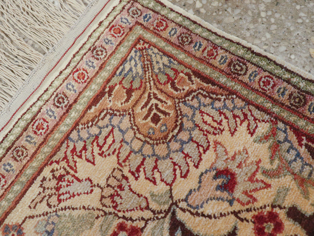 Vintage Turkish Herekeh Silk Rug, No.25721 - Staging
