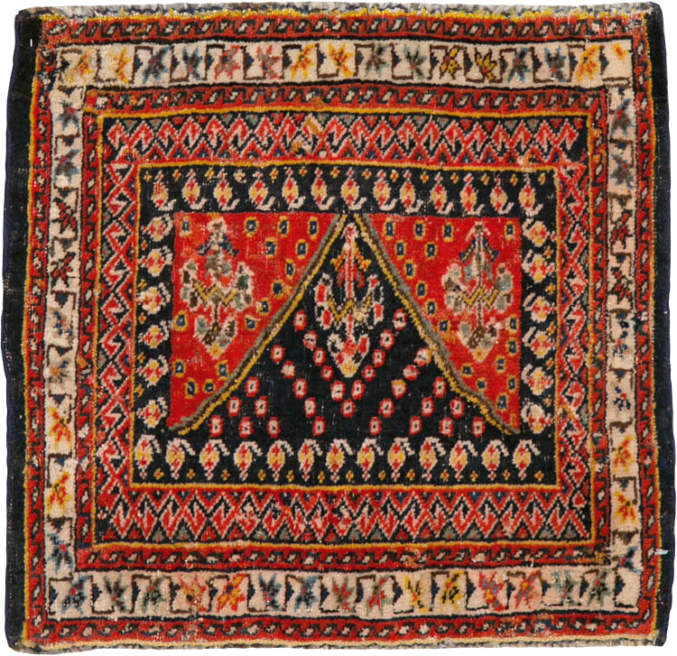 Vintage Persian Qashqai Rug, No.25722 - Staging