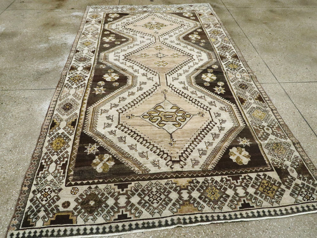 Vintage Persian Malayer Carpet, No.25756 - Staging