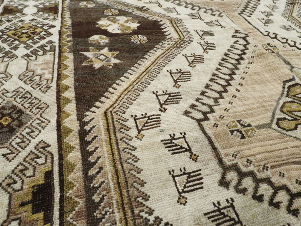 Vintage Persian Malayer Carpet, No.25756 - Staging